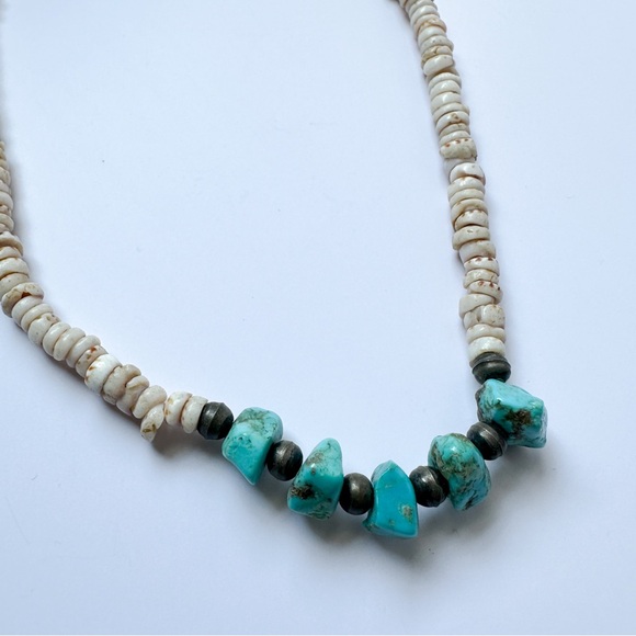 VINTAGE TURQUOISE & HEISHI SHELL SURFER NECKLACE - Picture 5 of 8